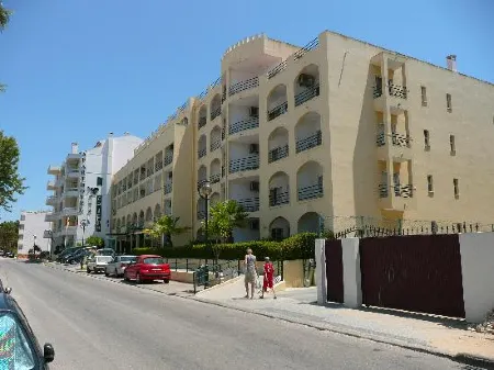 Aparthotel Calema Avenida Jardim Отели в г. Monte Gordo
