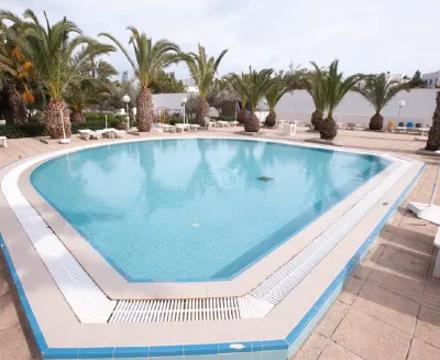 Hotel Kanta Hotels near منتزه حنبعل