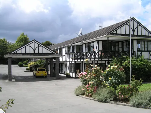 Kingswood Manor Motel Hotel di Whangarei