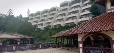 Puncak Inn Resort Hotel Hotel di 