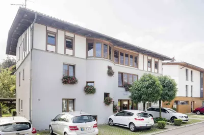 Appartement Hotel Seerose Hotels near Starenturm
