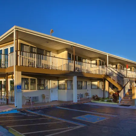 Plaza Beach Hotel - Beachfront Resort