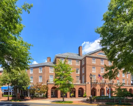 The Tidewater Inn Hotels in Easton