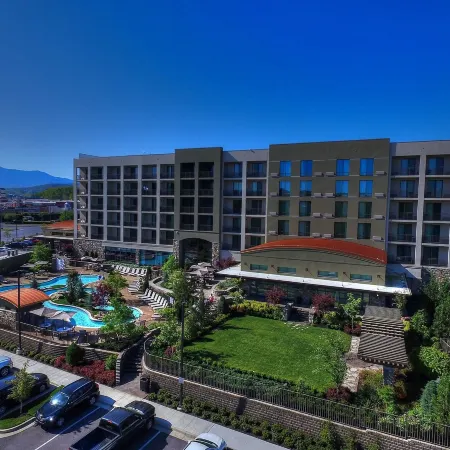Courtyard Pigeon Forge