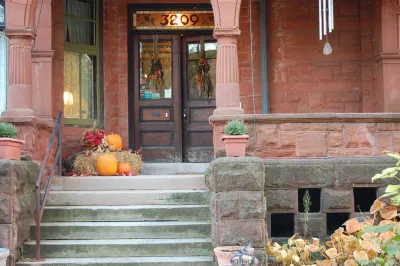 슈스터 맨션 베드 앤드 브렉퍼스트 UWM English as a Second Language Program 주변 호텔