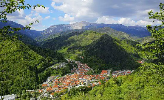 Các khách sạn ở Trzic