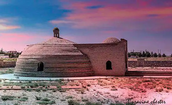 Hotels near Karavan-Sarai Rabati Malik