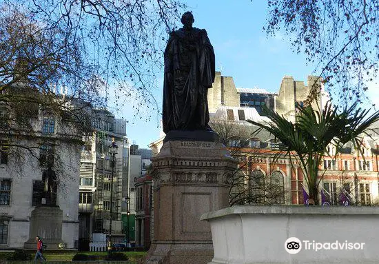 Statue of Benjamin Disraeli