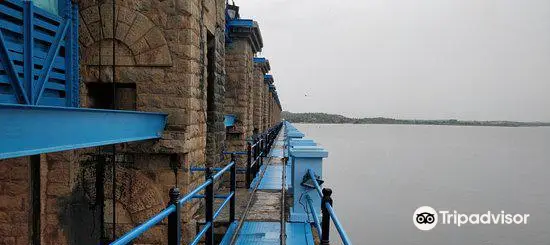 Himayat Sagar Lake
