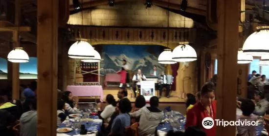 Folklore Dinner