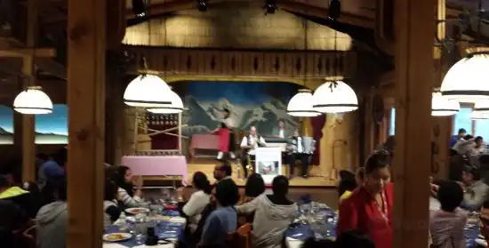 Hotels near Folklore Dinner