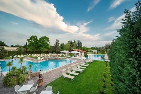 Hotel Terme Delle Nazioni Отели рядом с достопримечательностью «Metropole Minigolf»