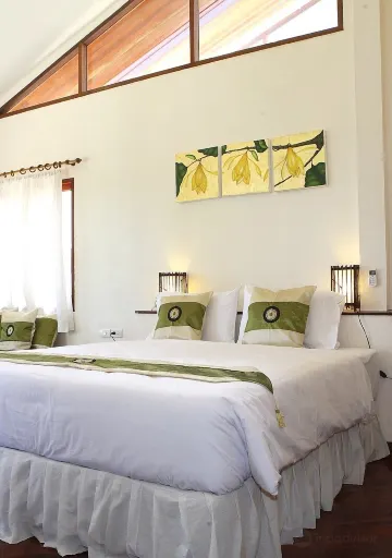 บังกะโลวิวสระว่ายน้ำเตียงแฝด