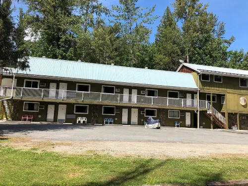 The Hitching Post Motel Hotels in Mount Currie