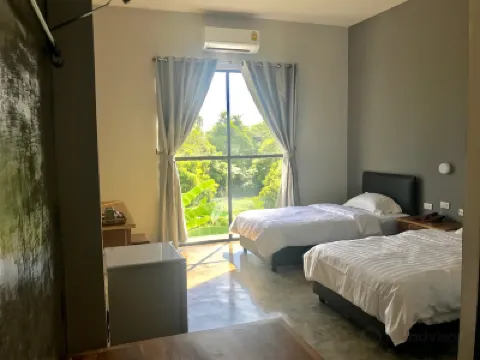 Nornlamphun Boutique Hotel Hotels near Wat Mae San Ban Luk