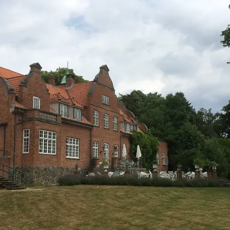 Sauntehus Castle Hotel