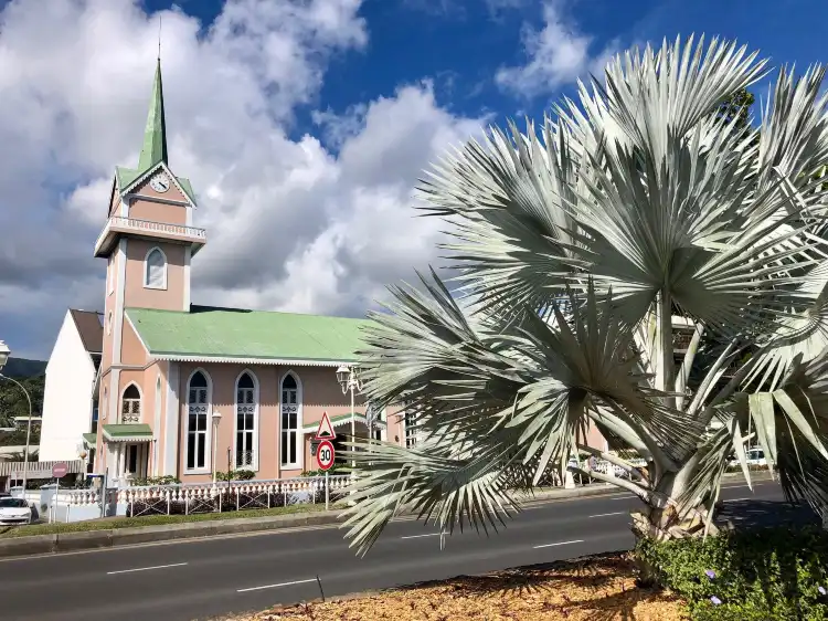 Các khách sạn gần Protestant Church of Paofai