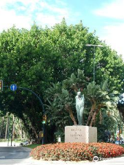 Monumento a Canovas del Castillo