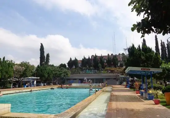 Hotel di Jelbuk