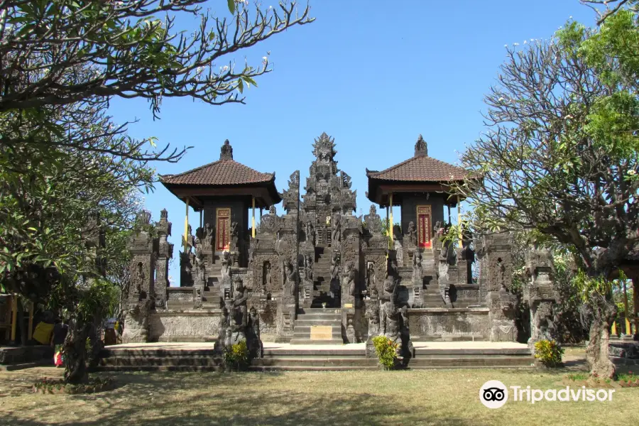 Meduwe Karang Hindu Temple