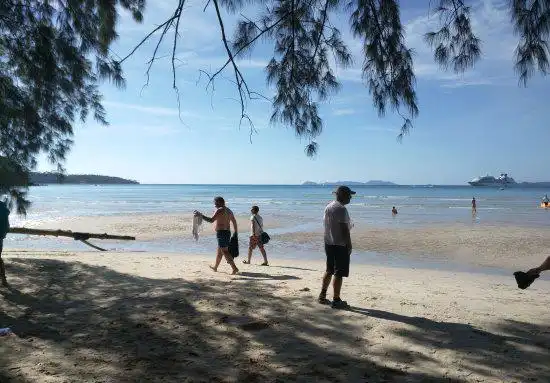 Hotels near Koh Kradat