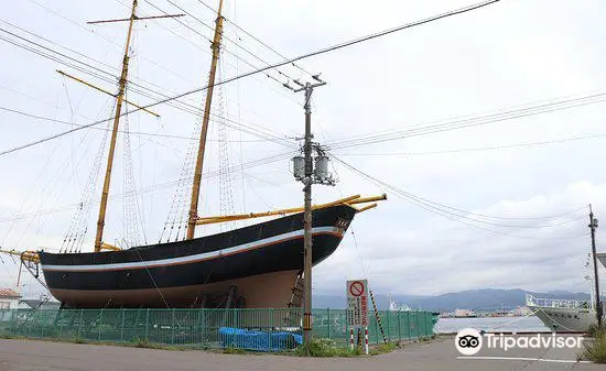 Hakodate-maru (Sail Boat)