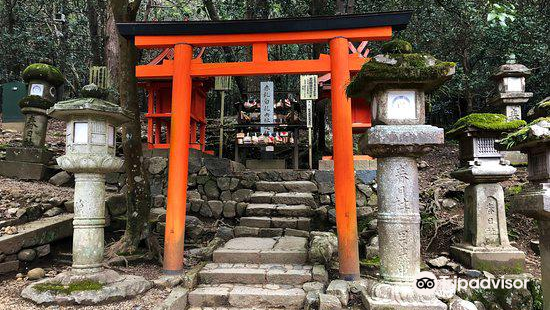 金龍神社(禁裡殿)