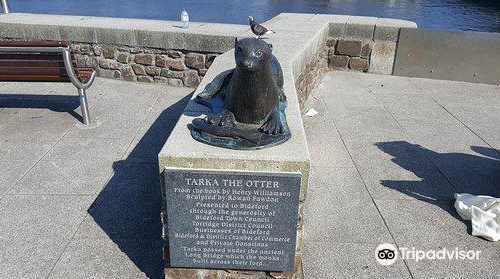 Tarka Otter Statue