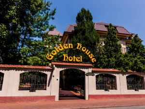 Hotel Golden House