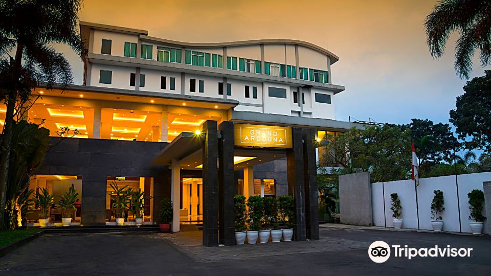 Grand Arjuna Hotel