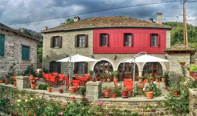 Villa Paroraia Hotels near Vradeto Steps