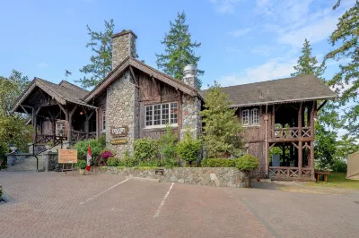 The Latch Inn Hotels near Panorama Recreation