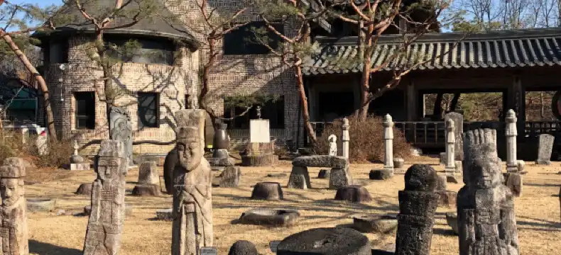 鄰近明成皇后故居的酒店