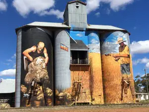 Weethalle Silo Art by Heesco Khosnaran