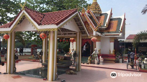 Somdet Kromluang Chumphon Shrine