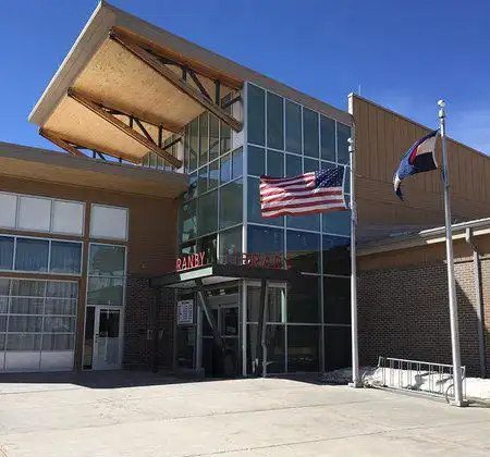 Hotel in zona Granby Library