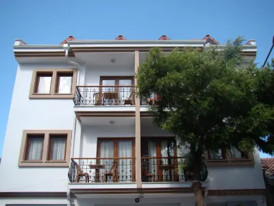 Veziroğlu Apart Hotels near Bazaar Datça