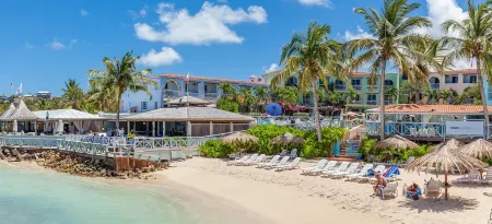 Ocean Point Resort & Spa Adults Only Отели в г. Crosbies