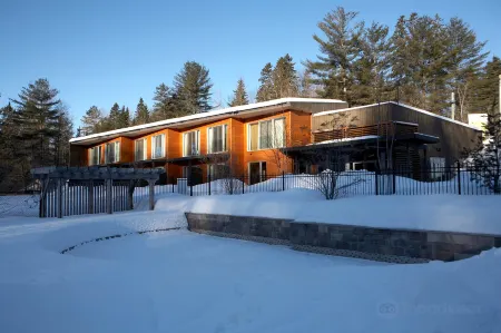 Moulin Wakefield Mill Hotel & Spa Отели в г. Ле Коллин-де-л'Утауе