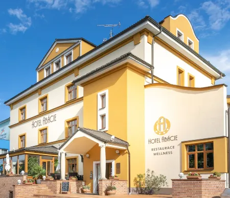 Hotel Abácie & Wellness Отели в г. Всетин