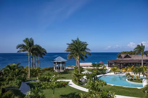 The Cliff Hotel Hotels in West End