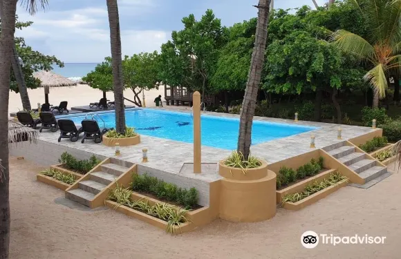 尼拉維裏海灘度假村