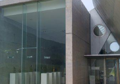 Niijima glass Art center
