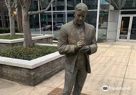 O’Henry Book Statue