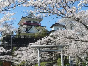 Castle Mountain Park (Wakuya Castle Ruins)