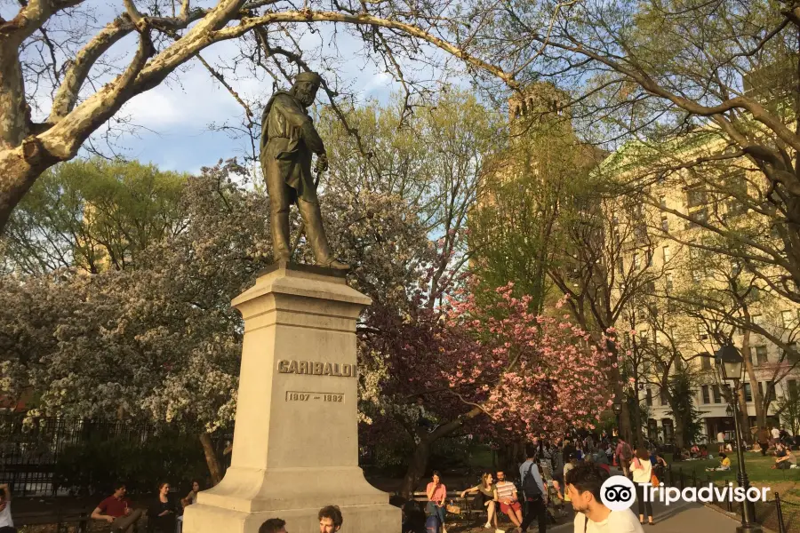 Giuseppe Garibaldi Statue