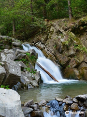 Zaskalnik Watrefall (Wodospad Zaskalnik)