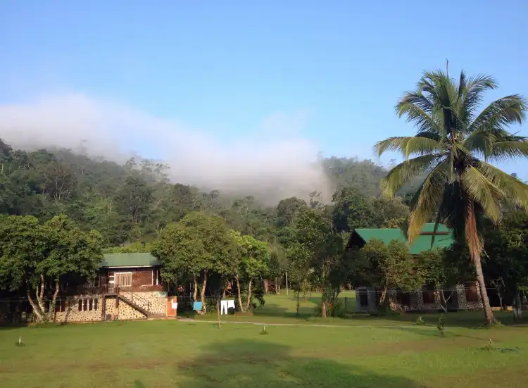 Hotels near Wat Pa Tam Wua