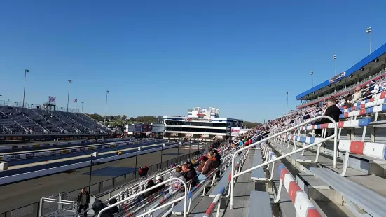 zMAX Dragway