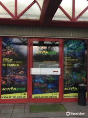 ActionZone 4D Schwarzlicht Minigolf Dusseldorf